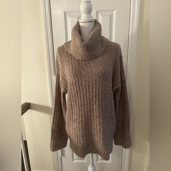 Anthropologie Oversized Chunky Turtleneck Swearer - Picture 5 of 11
